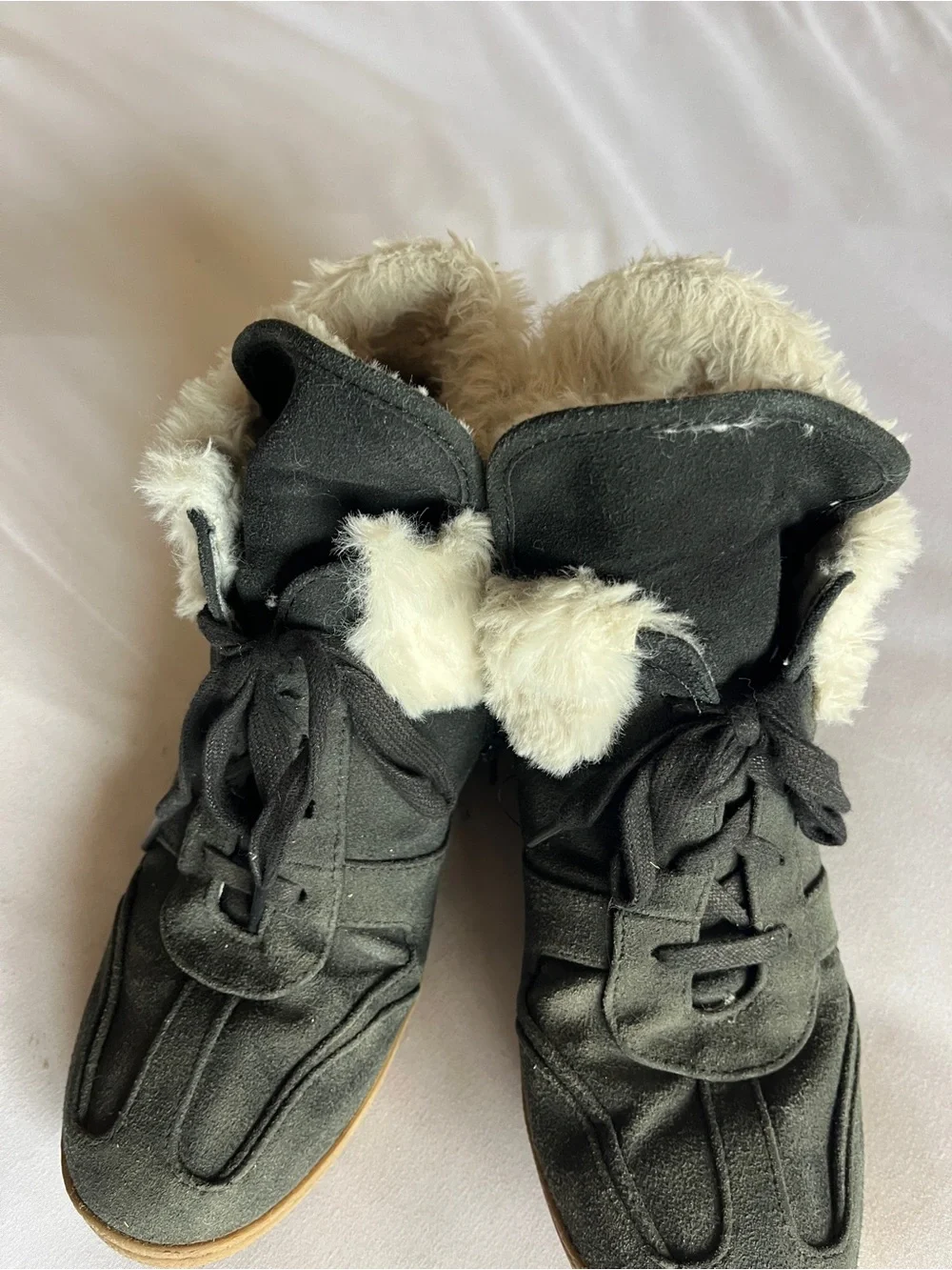 Justice Girls Size 9 Dark Gray Faux Fur Trim Lace-Up Ankle Wedge Boots